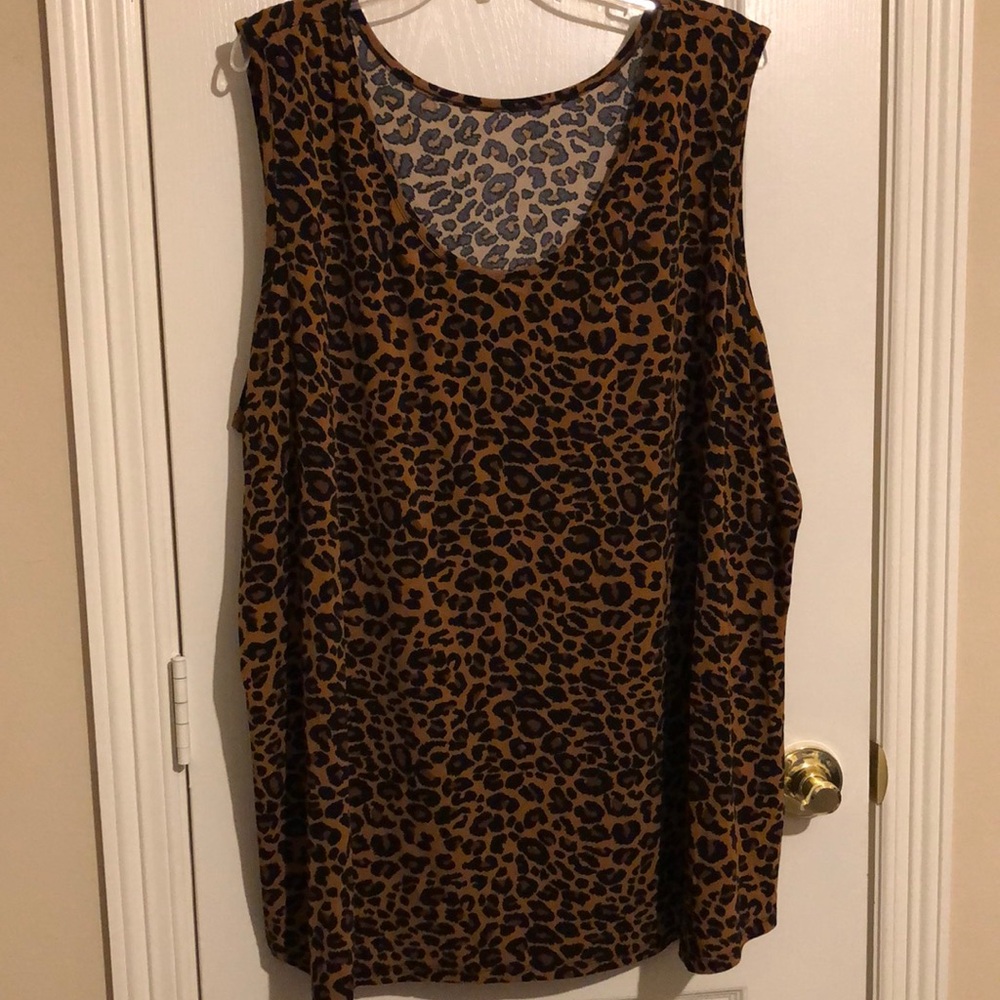 Women top , Size 3X (24 W-26W)